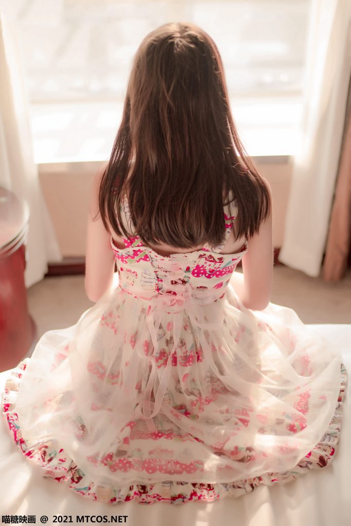 [喵糖映画]VOL.417 草莓裙子 [27P/199MB]插图1