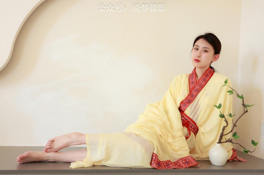 绮梦摄影 2024.09.10 NO.021 yaya 珍藏无修无水印版[624P/2V/14.8GB]插图2