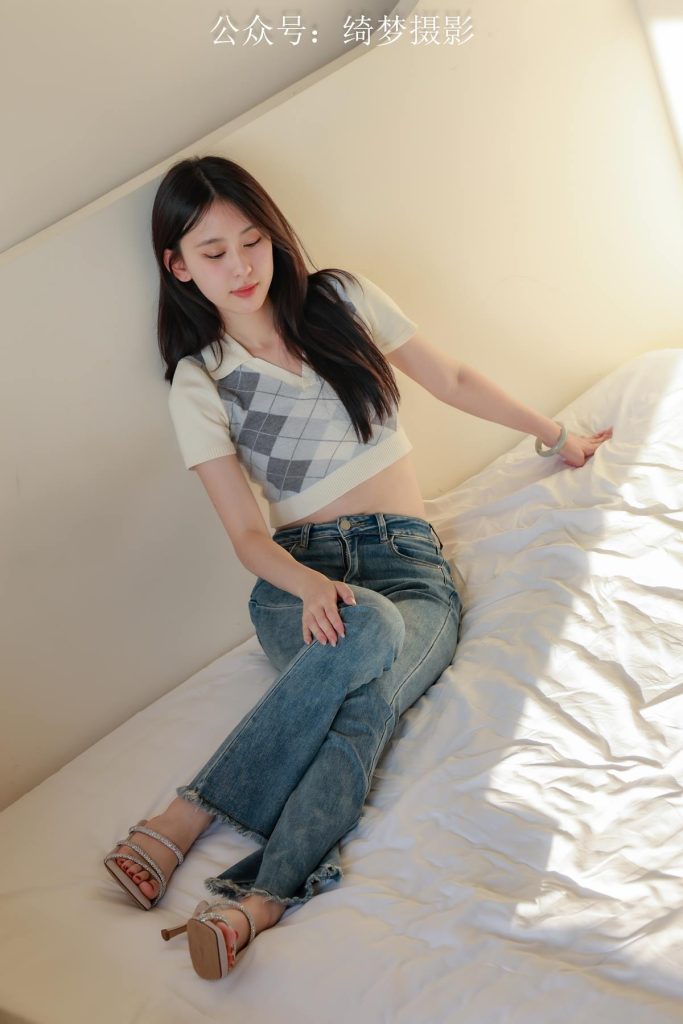 绮梦摄影 2024.09.16 NO.024 yaya 珍藏无修无水印版[609P/2V/10.2GB]插图1