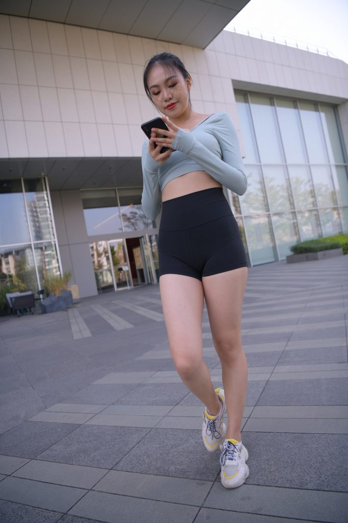 精选街拍 No.305 笑容灿烂的漂亮姑娘（五） [96P/121M]插图3