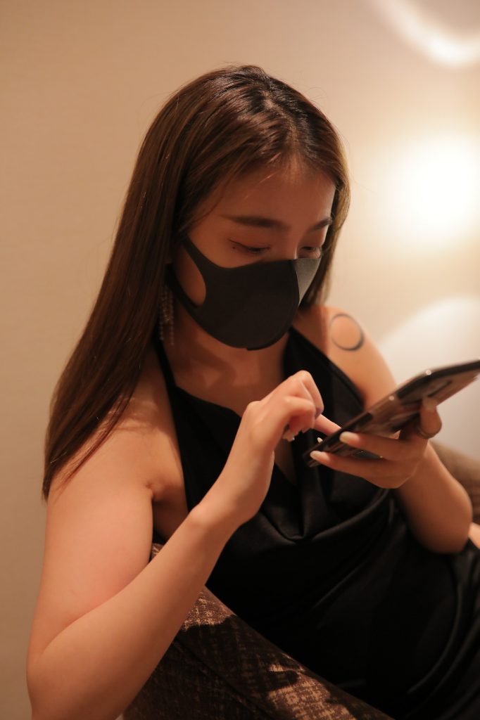 精选街拍 No.308 妩媚少妇开叉到腰的超短裙（1） [100P/130M]插图2