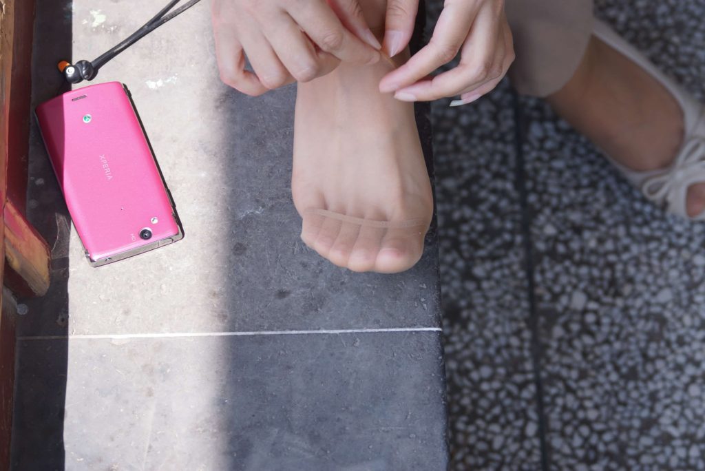 精选街拍 No.317 妹子对丝足的展示非常有感觉 [77P/22M]插图3