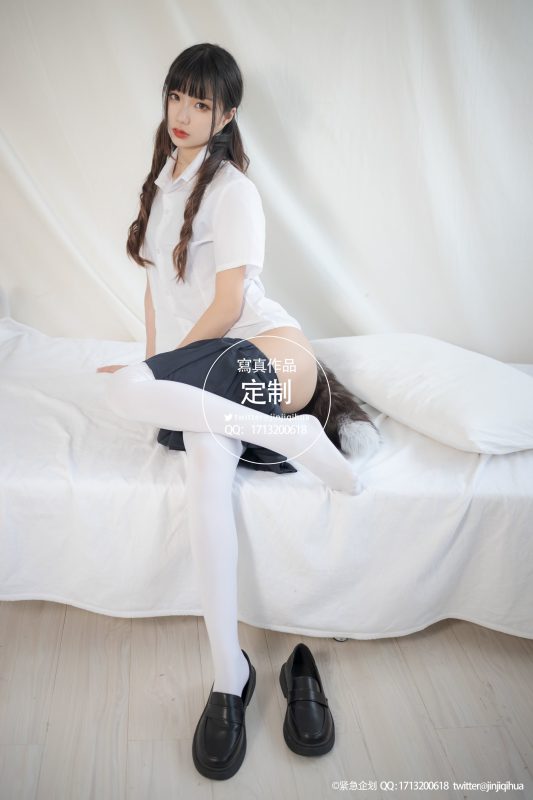 [紧急企划]NO.005 出镜妹子：一只喵喵梓 ​​​​[68P/1V/490MB]-无料摄影圈