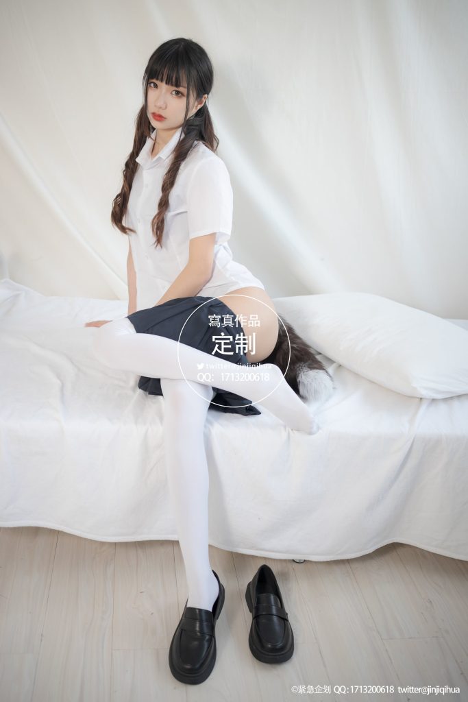 [紧急企划]NO.005 出镜妹子：一只喵喵梓 ​​​​[68P/1V/490MB]-无料摄影圈