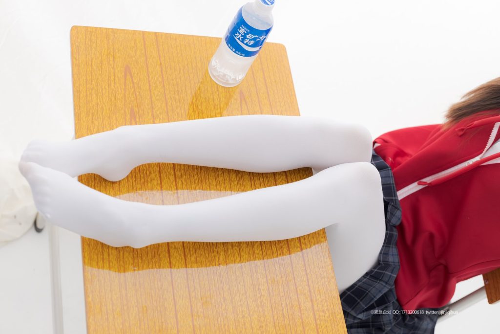 紧急企划 NO.008 出境妹子：一只喵喵梓 [108P/1V/1.78G]插图1