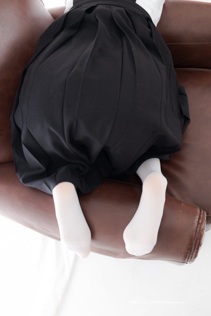 [紧急企划]NO.011 出境妹子：一只喵喵梓 [108P/1V/1.42G]插图1