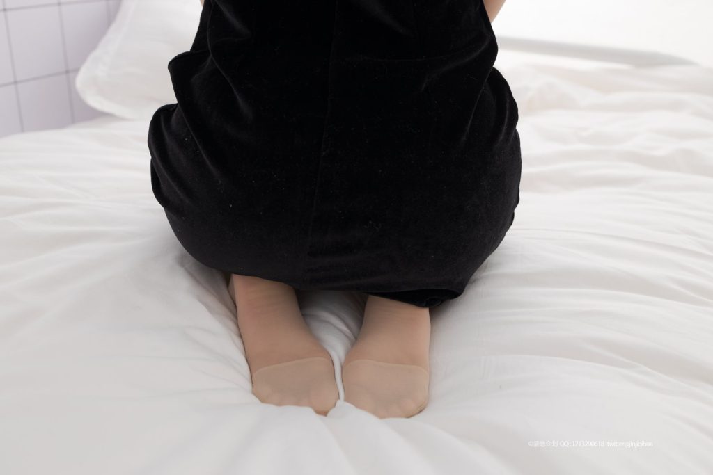 [紧急企划]NO.013 出境妹子：一只喵喵梓[68P/1V/960MB]插图1