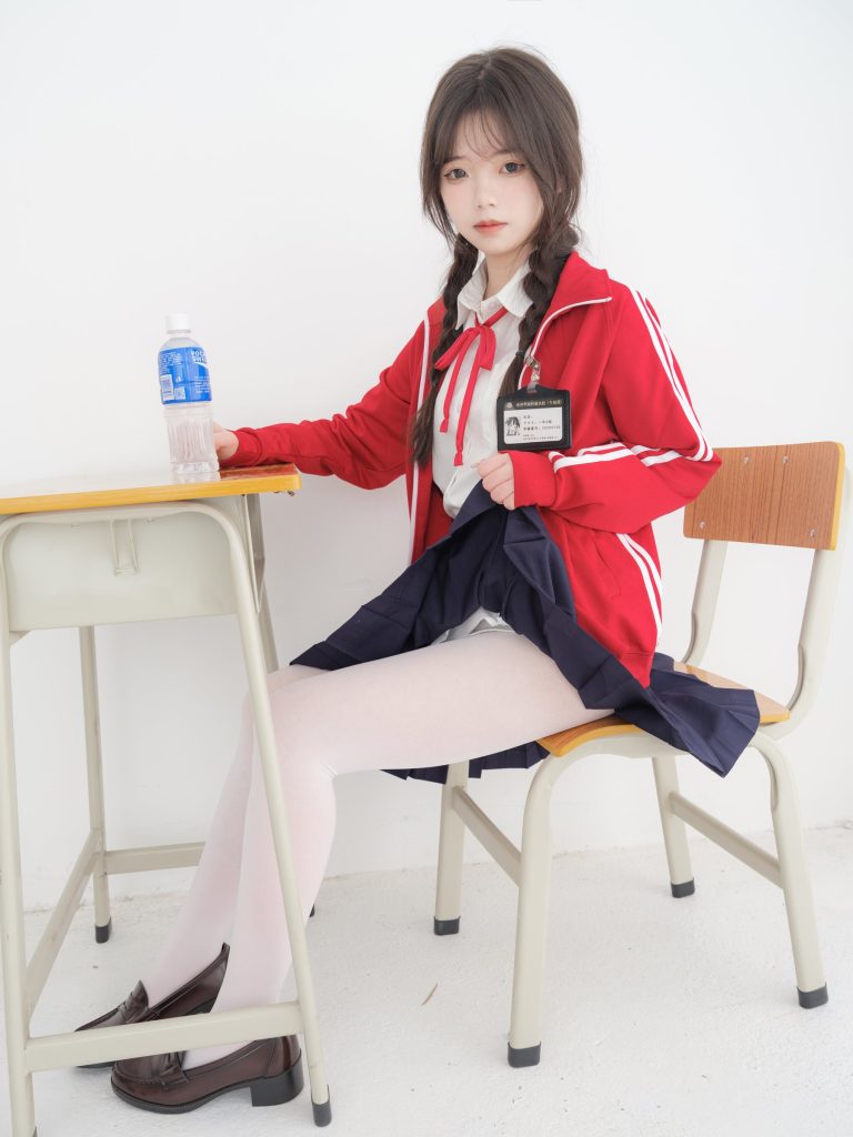 [紧急企划]内部定制 奶昔 学生妹[57P/0.98GB]插图2