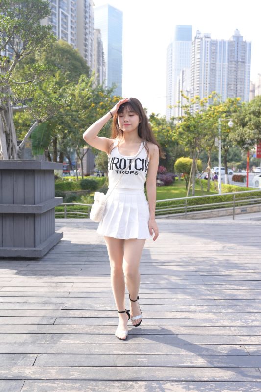 精选街拍 No.347 买东西的依依 4 [108P/120M]-无料摄影圈