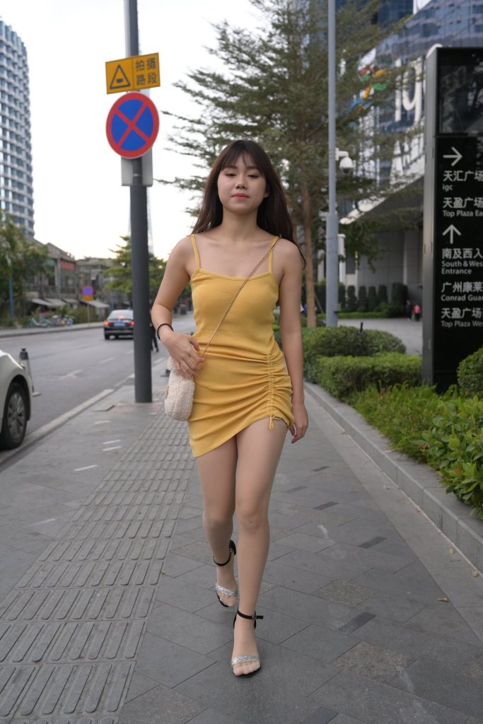 精选街拍 No.348 天桥上的美女 1 [86P/97M]插图1