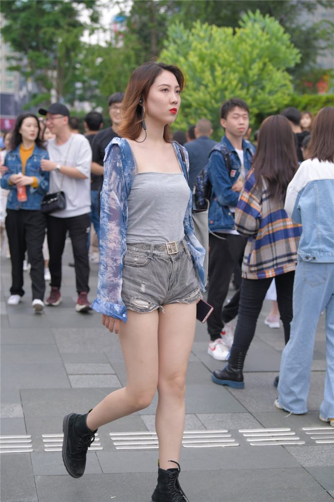 精选街拍 No.365 高腰热裤，肉肉的大白腿 [82P/46M]插图2