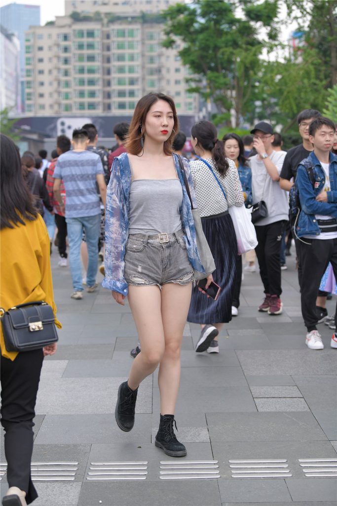 精选街拍 No.365 高腰热裤，肉肉的大白腿 [82P/46M]插图1