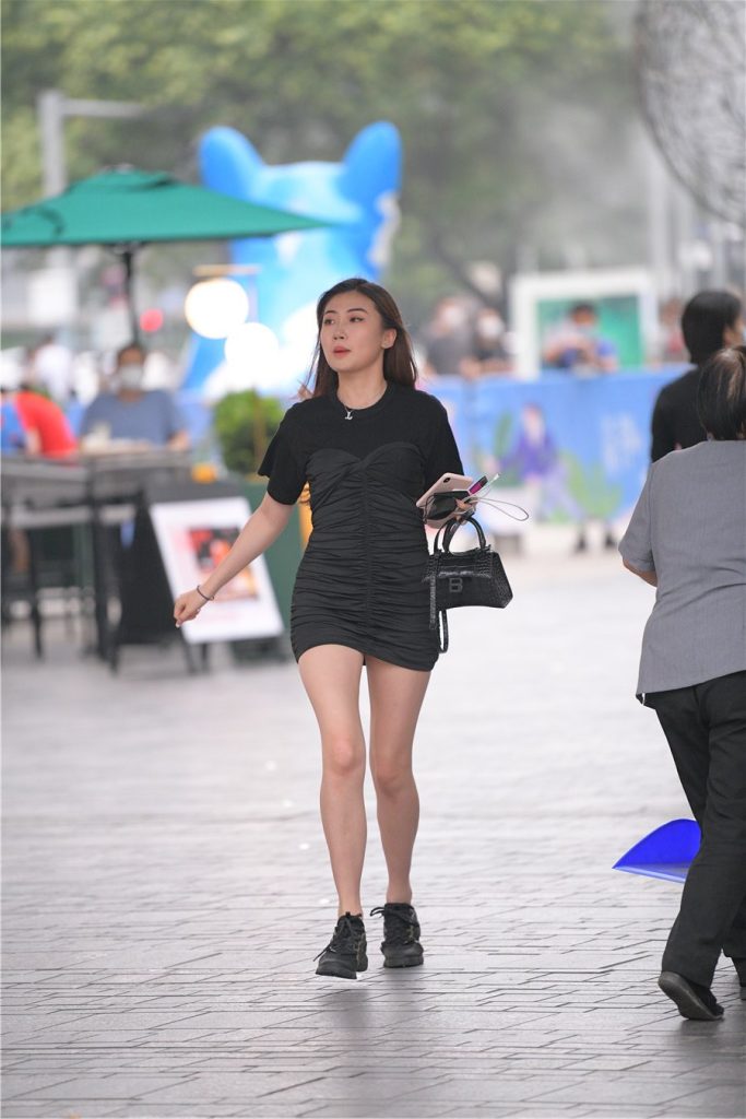 精选街拍 No.367 黑色包臀裙美眉 [61P/37M]插图1