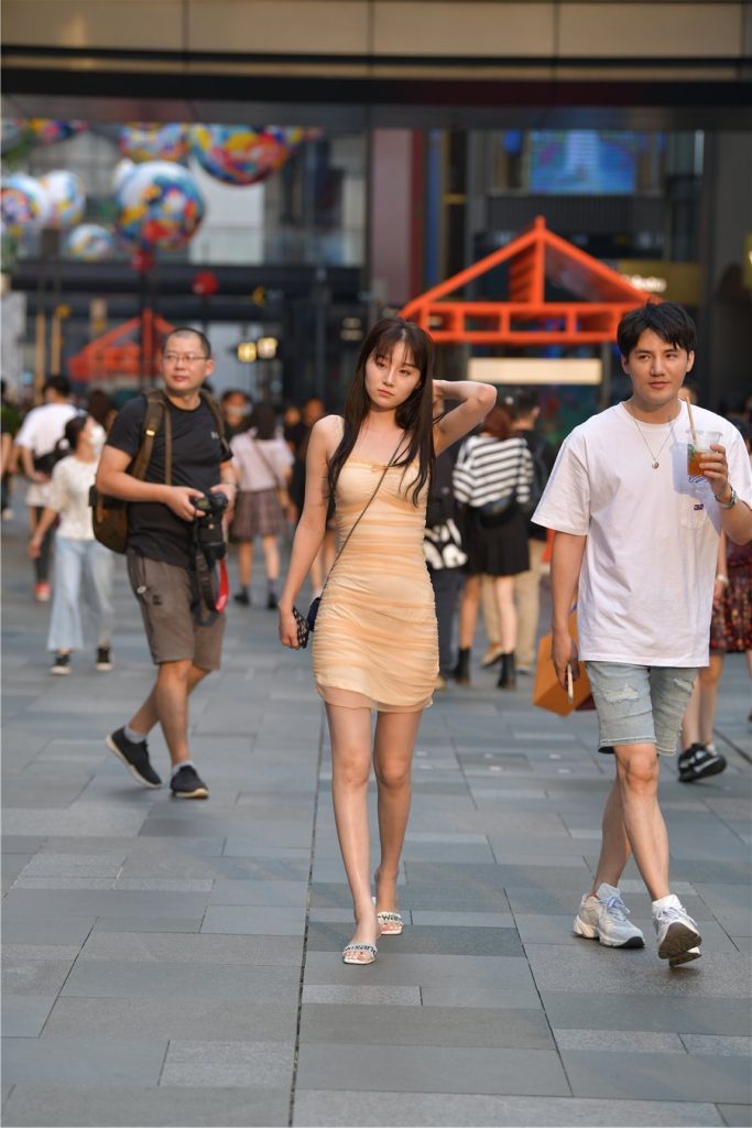 精选街拍 No.369 甜美小酒窝美女 [75P/48M]插图1