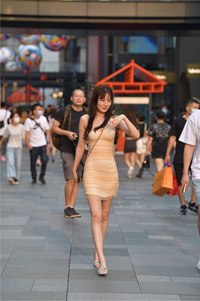 精选街拍 No.369 甜美小酒窝美女 [75P/48M]插图2