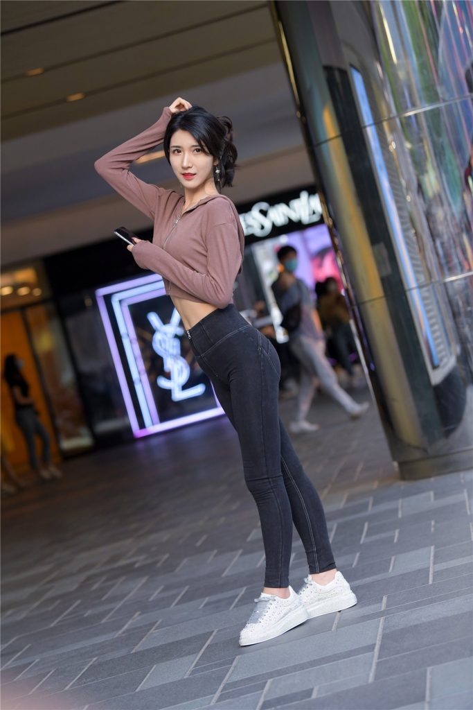 精选街拍 No.379 蜜桃紧牛小姐姐 [80P/39M]插图3