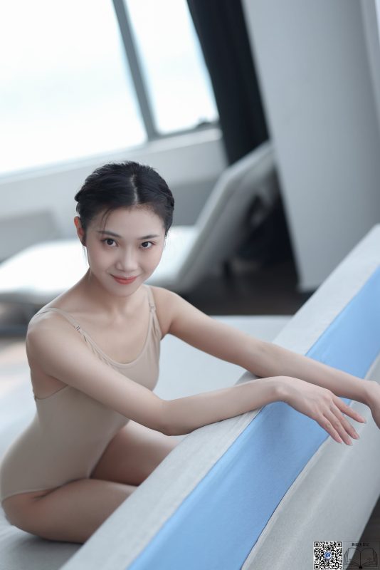 [GALLI嘉丽]舞蹈生日记 002 – 茜茜 [49P/240MB]-无料摄影圈