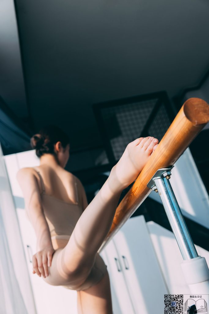 [GALLI嘉丽]舞蹈生日记 003 – 蒋新怡 [51P/340MB]插图2