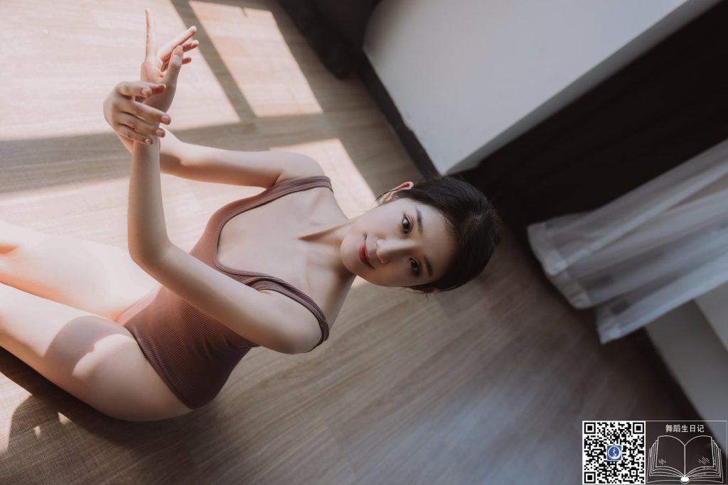 [GALLI嘉丽]舞蹈生日记 007 – 珊珊-2 [39P/314MB]插图1
