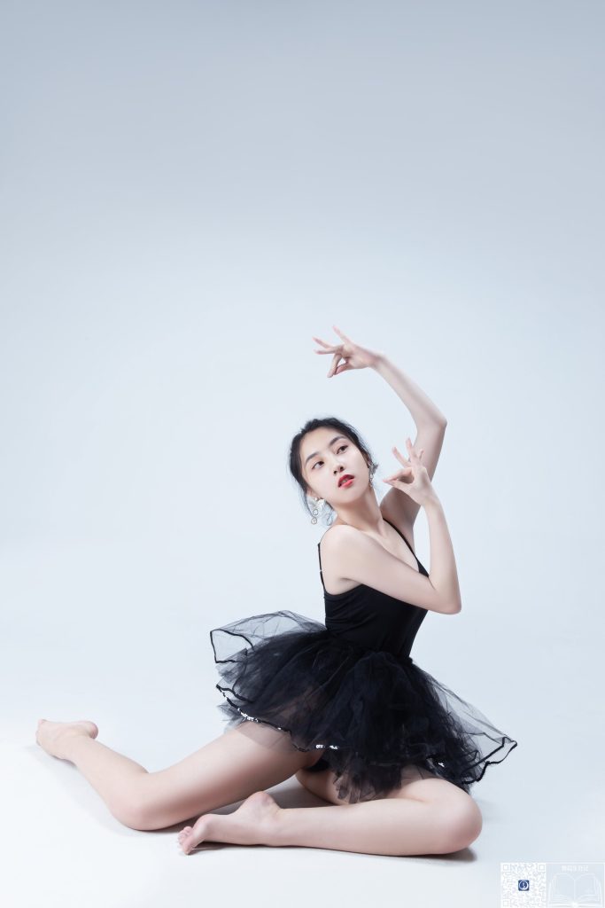 [GALLI嘉丽]舞蹈生日记 019 – 唐可 [28P/209MB]插图1