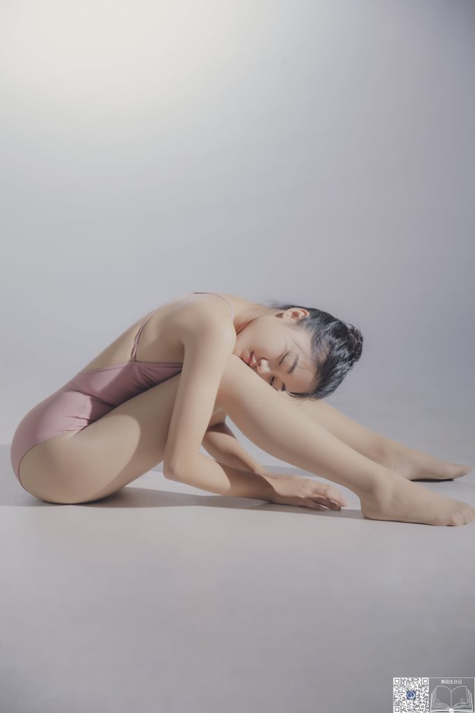 [GALLI嘉丽]舞蹈生日记 024 – 星利 [41P/190MB]插图2