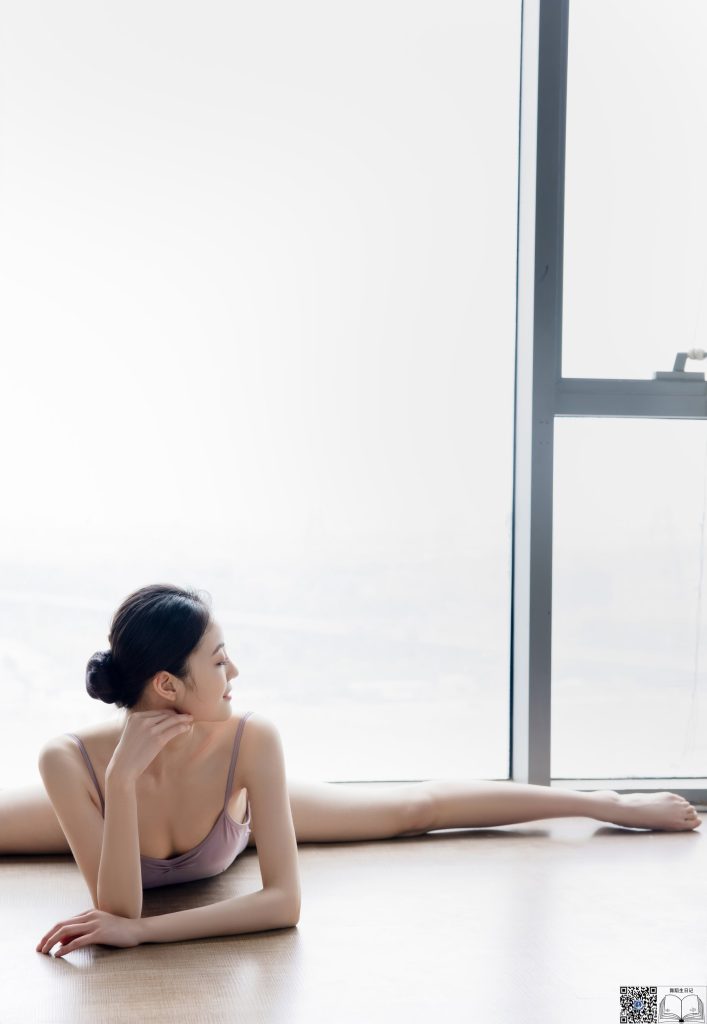 [GALLI嘉丽]舞蹈生日记 043 – 毛毛 [45P/352MB]插图1