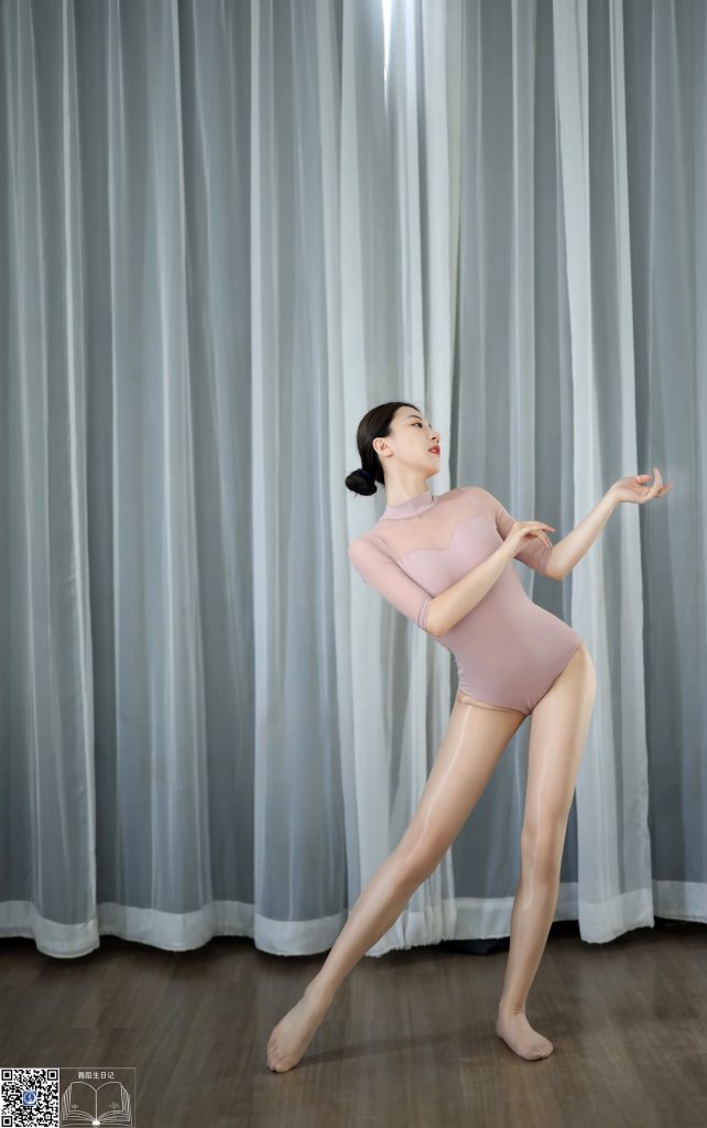 [GALLI嘉丽]舞蹈生日记 058 – 子琪姐姐 [44P/246MB]插图1