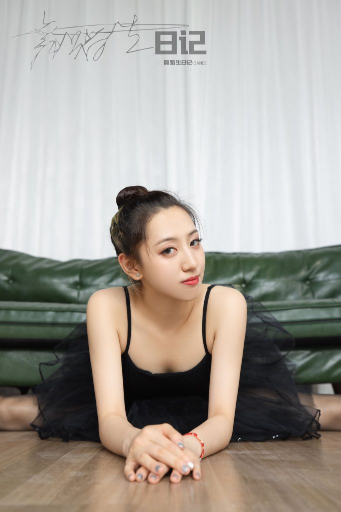 [GALLI嘉丽]舞蹈生日记 075 – 欣美 [53P/123MB]插图1