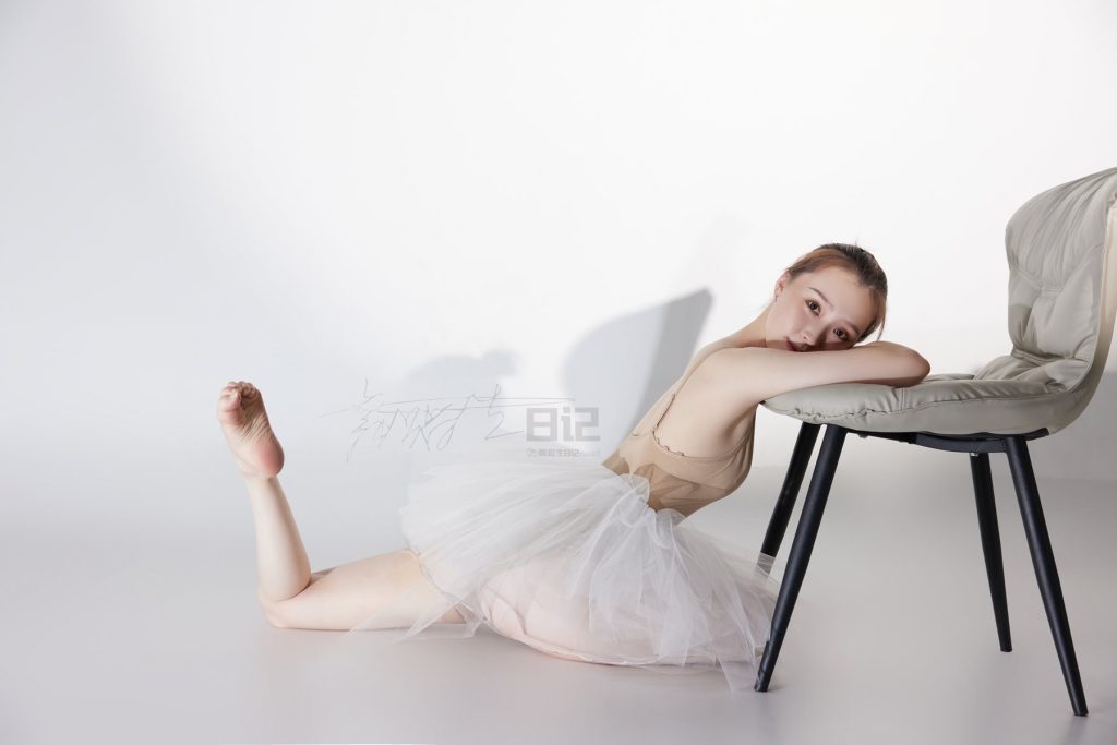 [GALLI嘉丽]舞蹈生日记 076 – 高雯雯 [41P/315MB]插图1