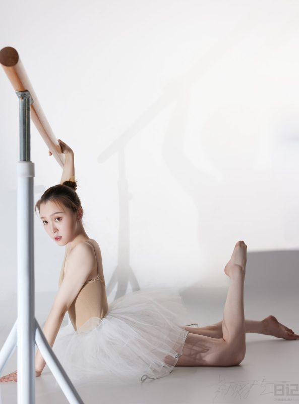 [GALLI嘉丽]舞蹈生日记 076 – 高雯雯 [41P/315MB]-无料摄影圈