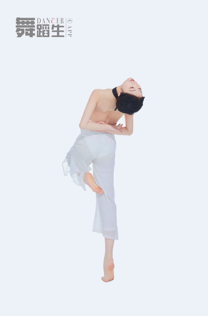 [GALLI嘉丽]舞蹈生日记 083 – 风舞如蝶 薛慧 [42P/311MB]插图1