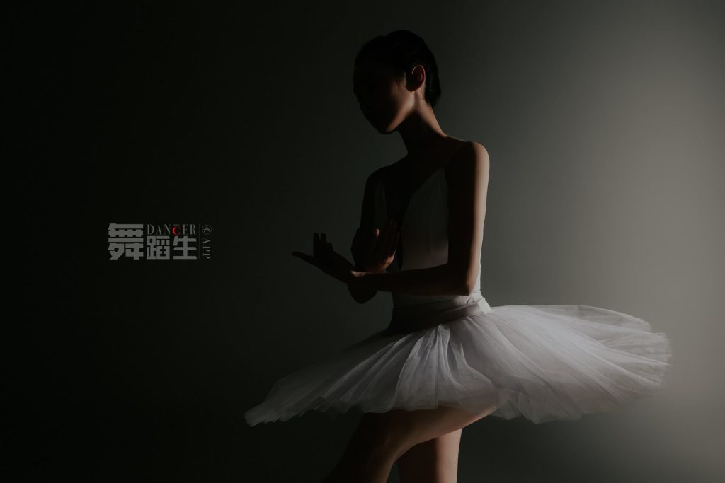 [GALLI嘉丽]舞蹈生日记 088 – 快乐舞步 余羽 [40P/325MB]插图1