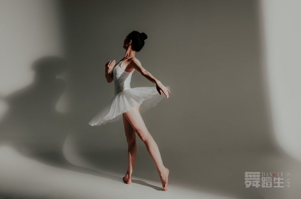 [GALLI嘉丽]舞蹈生日记 088 – 快乐舞步 余羽 [40P/325MB]插图3