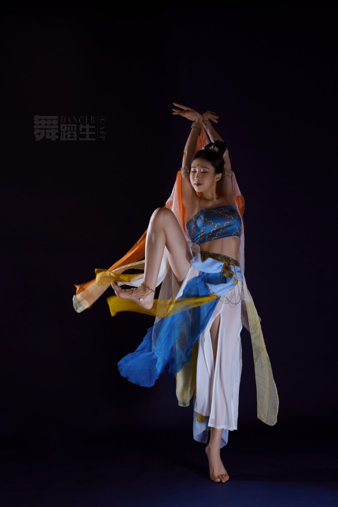 [GALLI嘉丽]舞蹈生日记 089 – 敦煌飞天 刘思彤 [45P/175MB]插图2