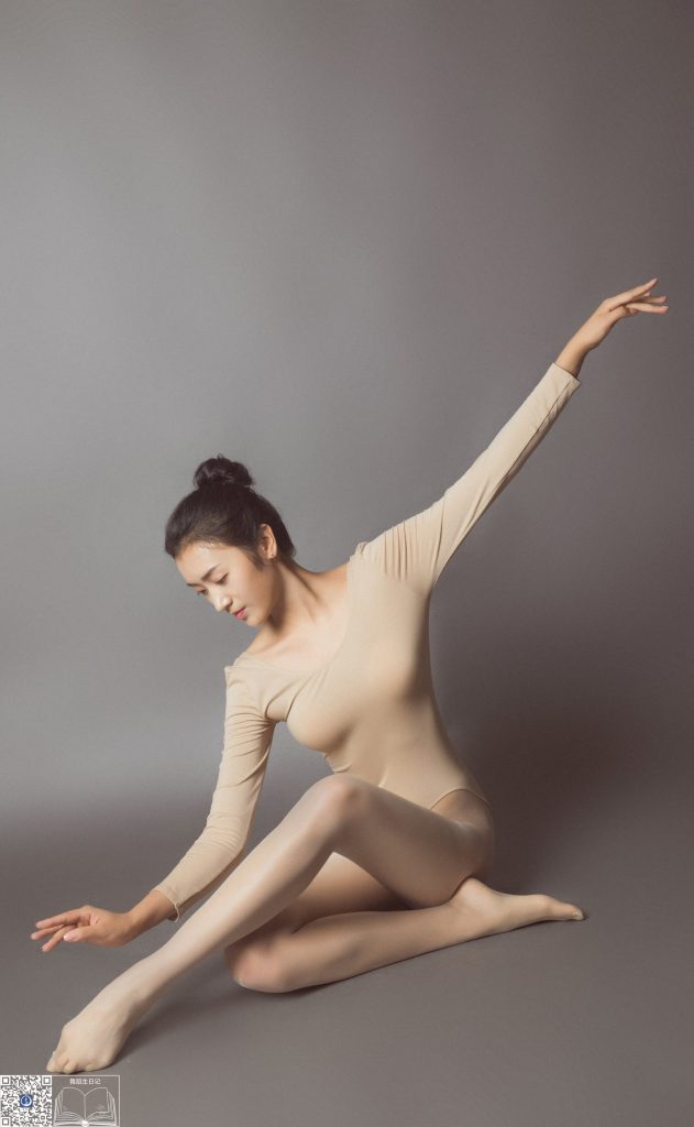 [GALLI嘉丽]舞蹈生日记 098 – 子墨 [63P/223MB]插图1