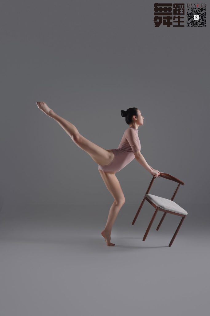 [GALLI嘉丽]舞蹈生日记 107 – 幻影 [44P/295MB]插图1