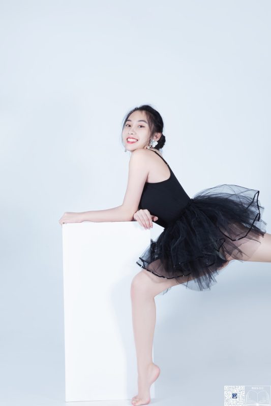 [GALLI嘉丽]舞蹈生日记 2021.01.13 唐可[28P/209MB]-无料摄影圈