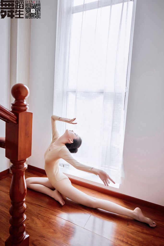 [GALLI嘉丽]舞蹈生日记 145 燃[28P220MB]插图3