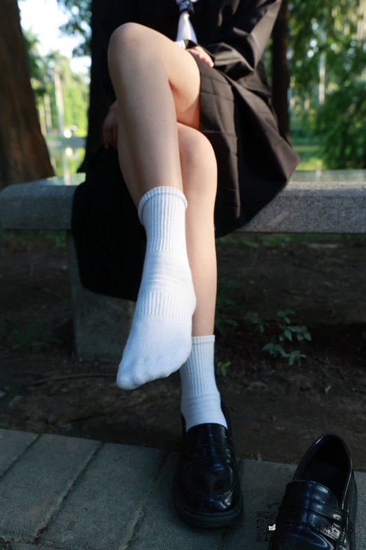 [见新摄影]NO.002 一厘甜酒 公园JK制服棉袜[161P/1V/1.20GB]-无料摄影圈