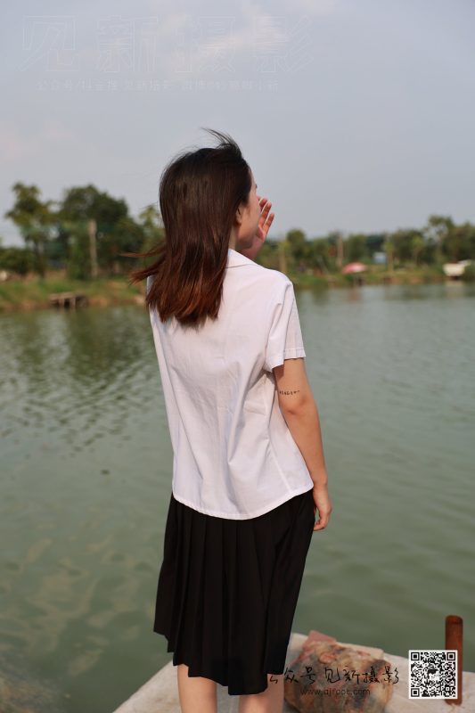 [见新摄影]NO.010 附中 潇潇（20岁 校园少女风 椰子鞋）[112P/1V/962MB]-无料摄影圈