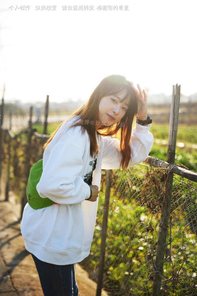 [见新摄影]NO.027 追赶落日余晖的逆光少女[133P/1V/949MB]插图1