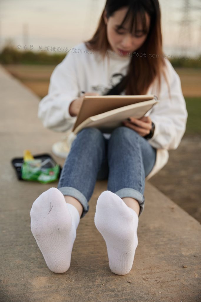 [见新摄影]NO.027 追赶落日余晖的逆光少女[133P/1V/949MB]插图3