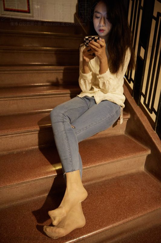 [见新摄影]NO.029 王家卫风格红色高跟鞋，质朴的生活气[233P/1V/1.91GB]-无料摄影圈