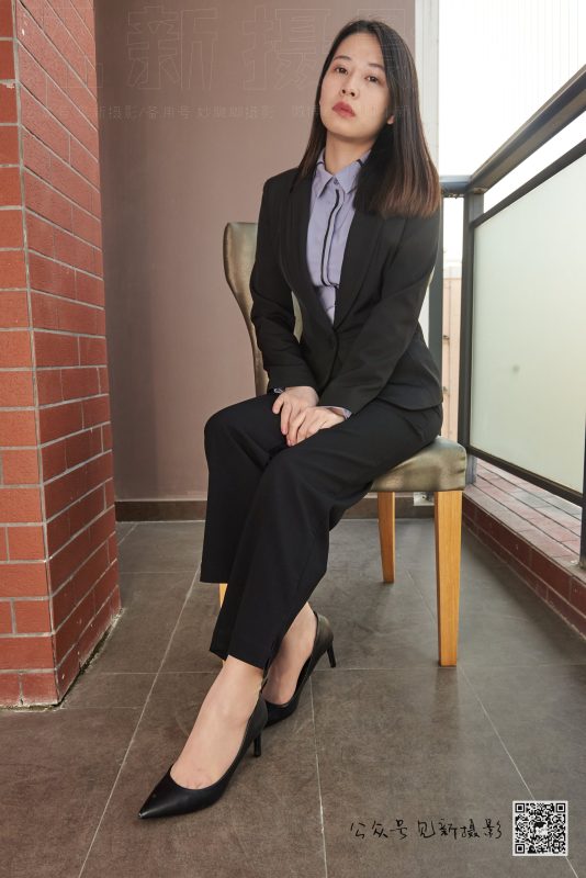 [见新摄影]NO.049 -小江-户外裤里丝高跟 [155P/1.79G]-无料摄影圈