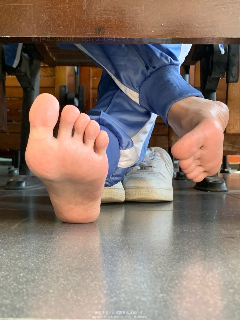 [见新摄影]NO.056 毕业 最后一次坐在教室里[500P/1V/7.93GB]插图1