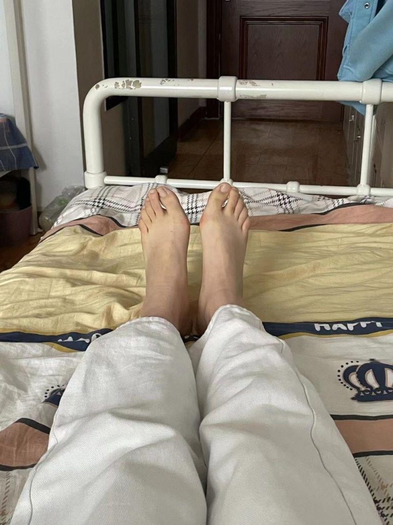 脚模面试脸足同框套路系列-001-02号-178 108 39.5超精品黑丝展示[15P/6V/56MB]插图2