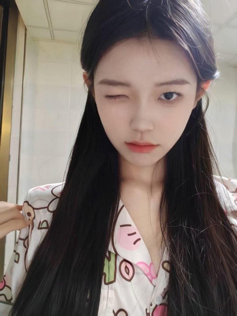 脚模面试脸足同框套路系列-016-18号-175 102 39高颜值 舞蹈校花撅屁股[43P/3V/68MB]插图2