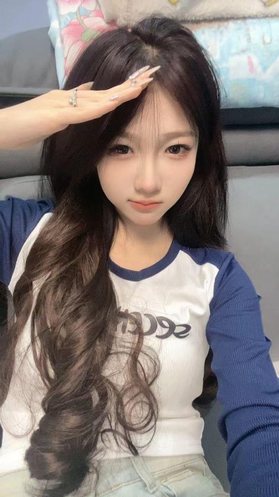 脚模面试脸足同框套路系列-019-21号-直播中被骂破防[16P/9V/201MB]插图3