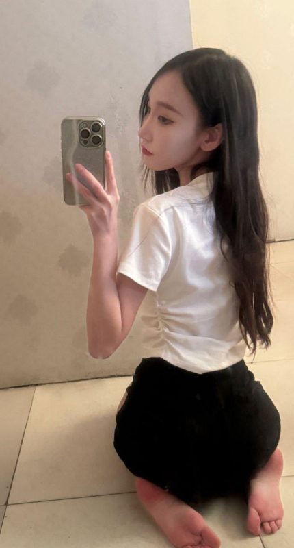 脚模面试脸足同框套路系列-024-26号-酒店前台小妹[14P/11V/192MB]-无料摄影圈