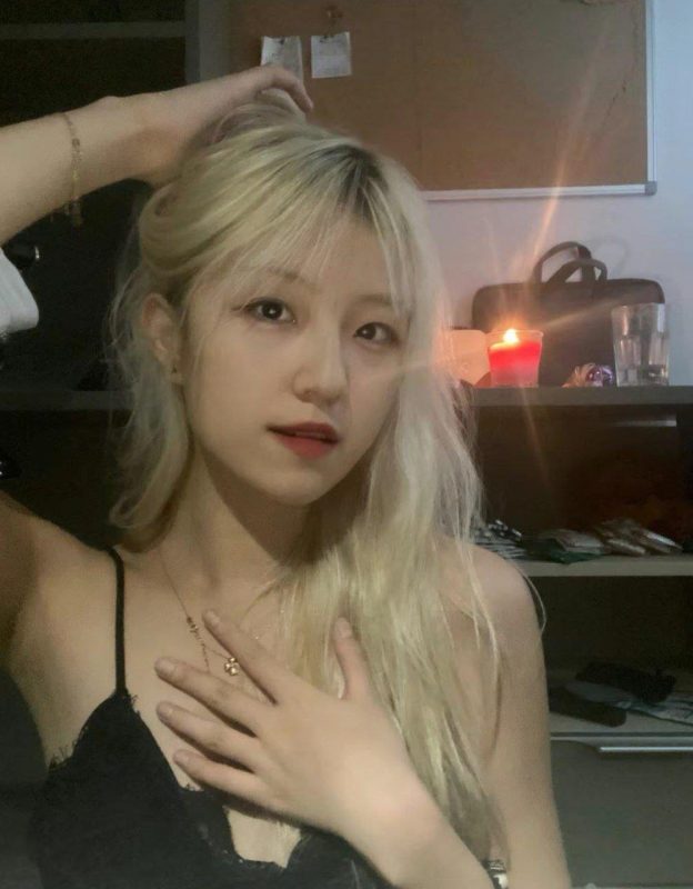 脚模面试脸足同框套路系列-025-27号-大学老师[14P/16V/197MB]-无料摄影圈